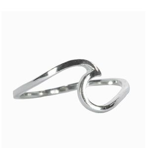 NWT - Pura Vida Wave Ring